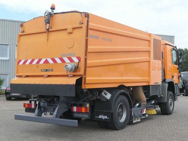 Mercedes-Benz 2032 A Actros 4x4, Bucher STKF 9500, Airport, AC - سياره كنس شوارع: صورة 3 Mercedes-Benz 2032 A Actros 4x4, Bucher STKF 9500, Airport, AC - سياره كنس شوارع: صورة 3