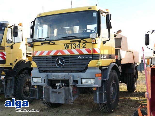 Mercedes-Benz 2035 AK Actros 4x4, Kehrmaschine Schmidt, Allrad - سياره كنس شوارع: صورة 3 Mercedes-Benz 2035 AK Actros 4x4, Kehrmaschine Schmidt, Allrad - سياره كنس شوارع: صورة 3