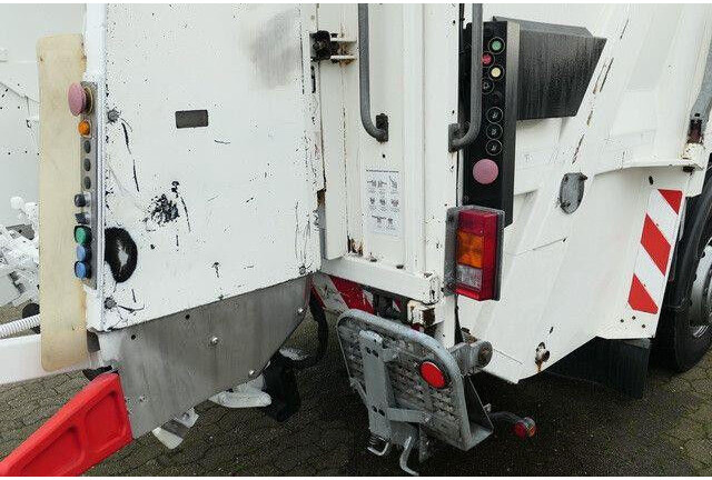 Mercedes-Benz 2532 L Actros 6x2, Faun, Variopress, Zöller, AC - شاحنة قمامة: صورة 5 Mercedes-Benz 2532 L Actros 6x2, Faun, Variopress, Zöller, AC - شاحنة قمامة: صورة 5