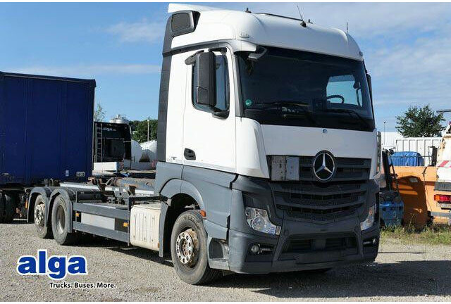 Mercedes-Benz 2543 L Actros 6x2, Meiler RK 21.70, Lenk-Lift - شاحنة برافعة خطافية: صورة 1 Mercedes-Benz 2543 L Actros 6x2, Meiler RK 21.70, Lenk-Lift - شاحنة برافعة خطافية: صورة 1