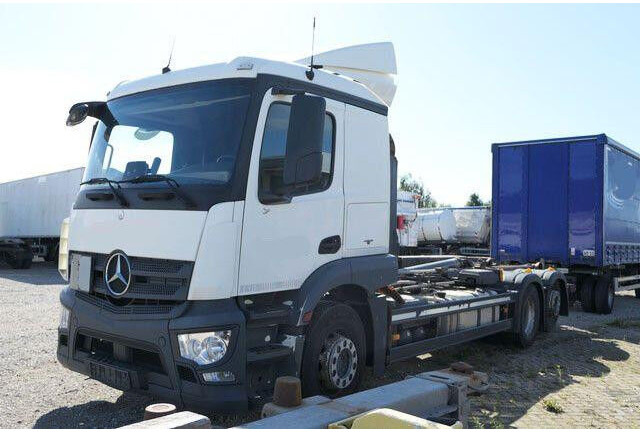 Mercedes-Benz 2543 L Actros 6x2, Meiller RK 21.70, Lenk-Lift - شاحنة برافعة خطافية: صورة 4 Mercedes-Benz 2543 L Actros 6x2, Meiller RK 21.70, Lenk-Lift - شاحنة برافعة خطافية: صورة 4