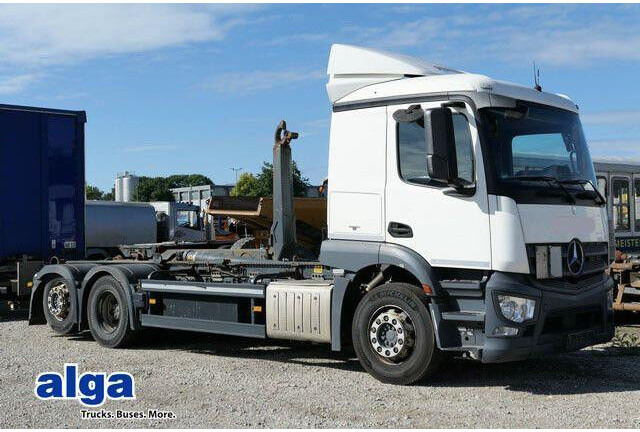 Mercedes-Benz 2543 L Actros 6x2, Meiller RK 21.70, Lenk-Lift - شاحنة برافعة خطافية: صورة 1 Mercedes-Benz 2543 L Actros 6x2, Meiller RK 21.70, Lenk-Lift - شاحنة برافعة خطافية: صورة 1