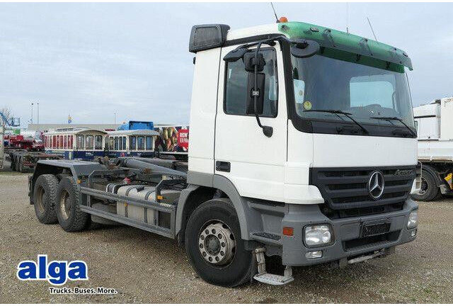Mercedes-Benz 2641 Actros 6x4, Meiller RK20.65, 3 Pedale,Blatt - شاحنة برافعة خطافية: صورة 1 Mercedes-Benz 2641 Actros 6x4, Meiller RK20.65, 3 Pedale,Blatt - شاحنة برافعة خطافية: صورة 1