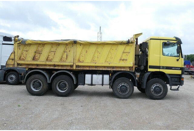 Mercedes-Benz 4140 AK Actros, Allrad, alter Tacho, 4x am Lager - شاحنة قلاب: صورة 5 Mercedes-Benz 4140 AK Actros, Allrad, alter Tacho, 4x am Lager - شاحنة قلاب: صورة 5