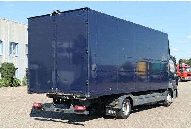 Mercedes-Benz 818 Atego 4x2, 6.200mm lang, Möbel, Klima - شاحنة صندوقية: صورة 3 Mercedes-Benz 818 Atego 4x2, 6.200mm lang, Möbel, Klima - شاحنة صندوقية: صورة 3