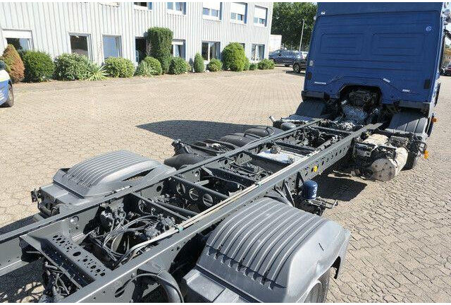 Mercedes-Benz 918 L Atego 4x2, Nebenantrieb, Standklima - شاحنة بهيكل معدني للمقصورة: صورة 4 Mercedes-Benz 918 L Atego 4x2, Nebenantrieb, Standklima - شاحنة بهيكل معدني للمقصورة: صورة 4