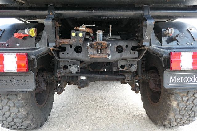 شاحنة Unimog U 300 4x4, Schmidt, Streuer, Schild, Klima,27tkm: صورة 12