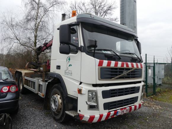 Camion porte container avec grue Volvo FM/FH 6X4 8.0 (2003-205.179 km) - ناقلة حاويات/ شاحنة حاويات: صورة 3 Camion porte container avec grue Volvo FM/FH 6X4 8.0 (2003-205.179 km) - ناقلة حاويات/ شاحنة حاويات: صورة 3