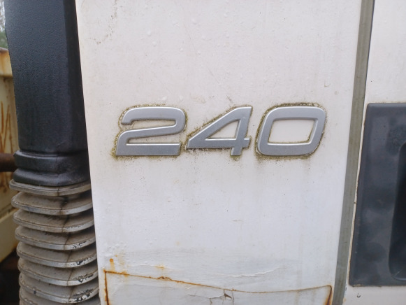 Camion tri benne Volvo FLL 42 12N2 5.0 (2009-88.795 km) - شاحنات مسطحة: صورة 3 Camion tri benne Volvo FLL 42 12N2 5.0 (2009-88.795 km) - شاحنات مسطحة: صورة 3