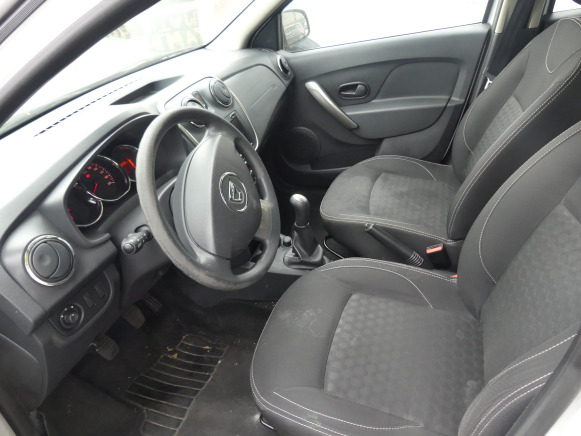REF:19514 - Voiture Dacia Logan (2013-106.372 km) (VIN:UU14SDAG350005502) - سيارة: صورة 2 REF:19514 - Voiture Dacia Logan (2013-106.372 km) (VIN:UU14SDAG350005502) - سيارة: صورة 2