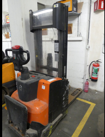 REF:2245.18.36 - Gerbeur électrique BT Staxio SWE120 L - آلة تكديس: صورة 2 REF:2245.18.36 - Gerbeur électrique BT Staxio SWE120 L - آلة تكديس: صورة 2