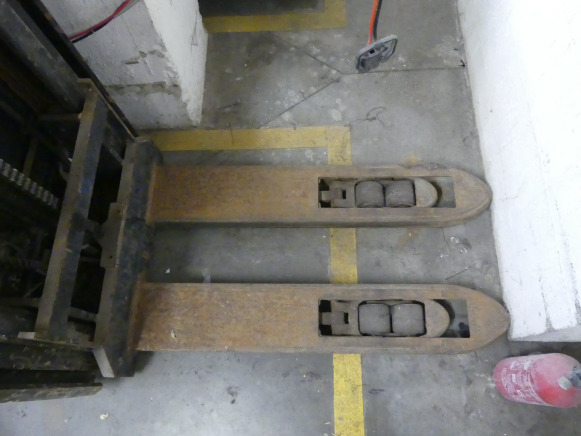 REF:2245.18.36 - Gerbeur électrique BT Staxio SWE120 L - آلة تكديس: صورة 4 REF:2245.18.36 - Gerbeur électrique BT Staxio SWE120 L - آلة تكديس: صورة 4