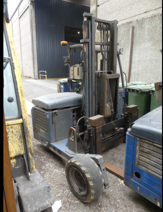 REF:6925 - Chariot élévateur Moffet M4 25.3 - رافعة شوكية مثبتة على شاحنة: صورة 1 REF:6925 - Chariot élévateur Moffet M4 25.3 - رافعة شوكية مثبتة على شاحنة: صورة 1