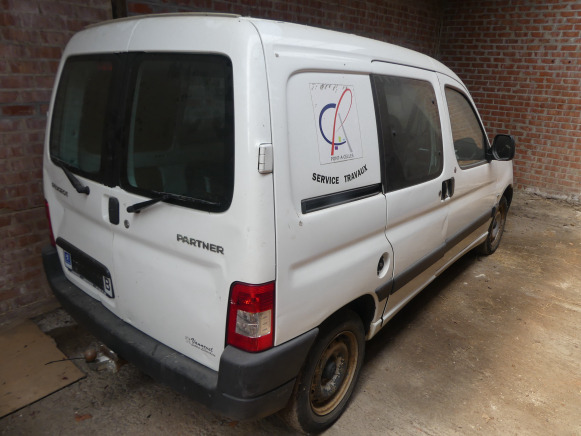 REF:Immatriculé sous : YAU-437 - Voiture Peugeot Partner - فان المدمجة: صورة 4 REF:Immatriculé sous : YAU-437 - Voiture Peugeot Partner - فان المدمجة: صورة 4