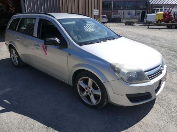 REF:TRF008 - Voiture Opel Astra break (2005-158.167 km) - سيارة: صورة 2 REF:TRF008 - Voiture Opel Astra break (2005-158.167 km) - سيارة: صورة 2