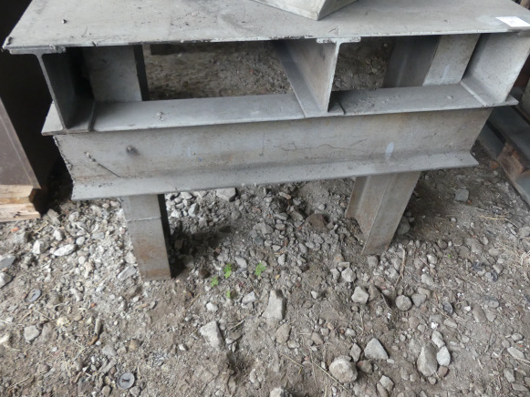 Table de soudure - آلة تصنيع المعادن: صورة 4 Table de soudure - آلة تصنيع المعادن: صورة 4