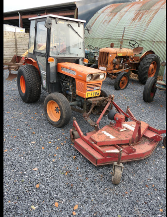 Tracteur pour par cet jardin + faucheuse rotative Kubota 245DT ( VIN:245DT72778) - جرار: صورة 1 Tracteur pour par cet jardin + faucheuse rotative Kubota 245DT ( VIN:245DT72778) - جرار: صورة 1