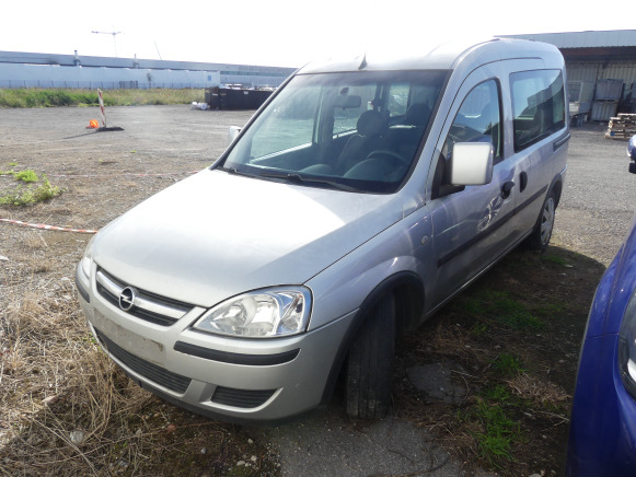 Voiture Opel Combo - سيارة: صورة 1 Voiture Opel Combo - سيارة: صورة 1