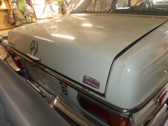 Voiture ancêtre Mercedes-Benz 280S (1972-83.435 km)(VIN: 10801610083599) - سيارة: صورة 3 Voiture ancêtre Mercedes-Benz 280S (1972-83.435 km)(VIN: 10801610083599) - سيارة: صورة 3