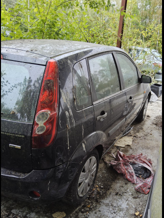 Ford fiesta - سيارة: صورة 2 Ford fiesta - سيارة: صورة 2