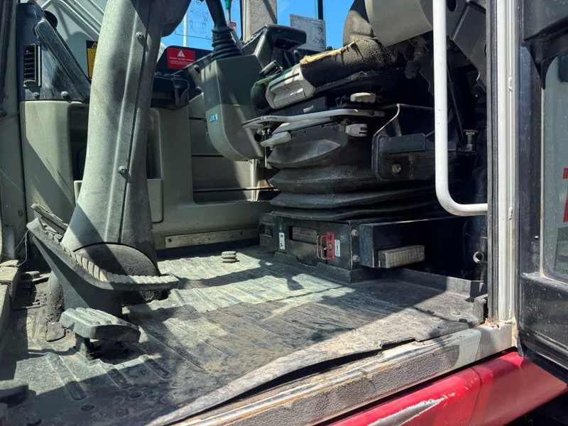 حفار ذو عجلات Takeuchi TB1160W: صورة 9