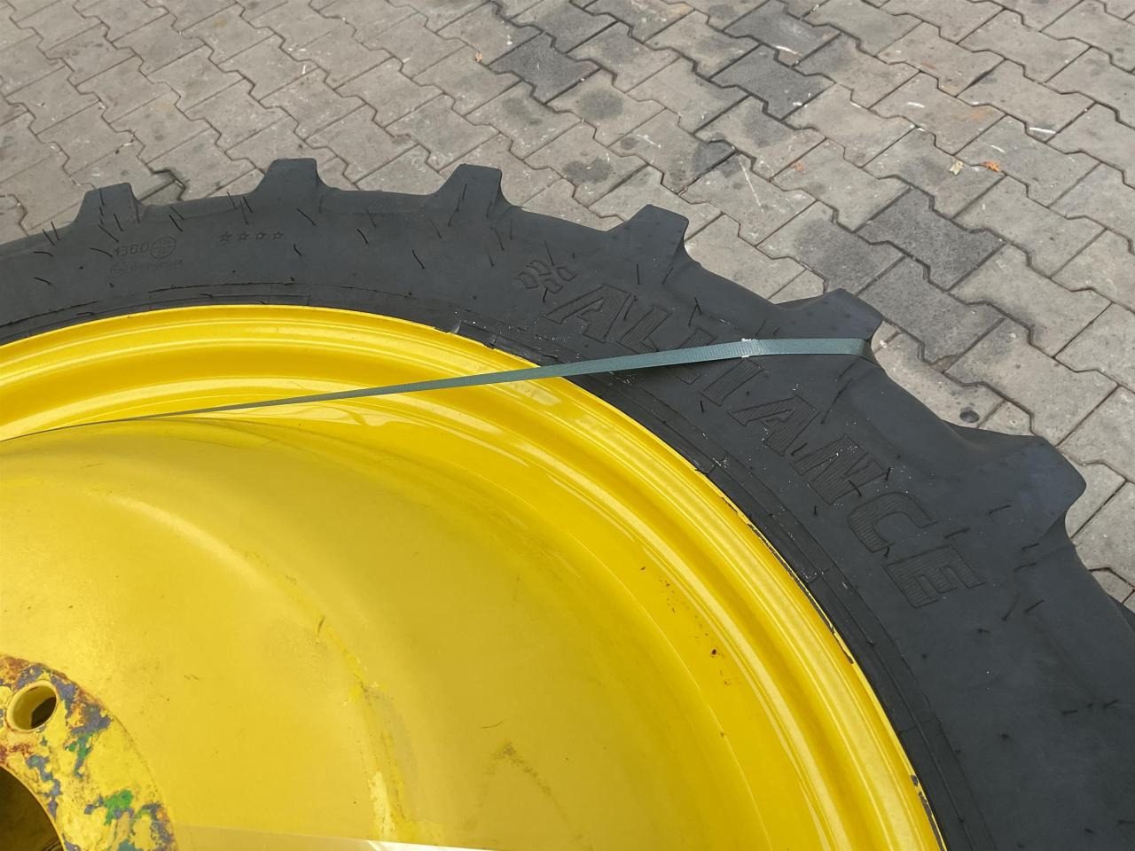 Alliance 270/95R36 - إطارات - آلات زراعية: صورة 2 Alliance 270/95R36 - إطارات - آلات زراعية: صورة 2