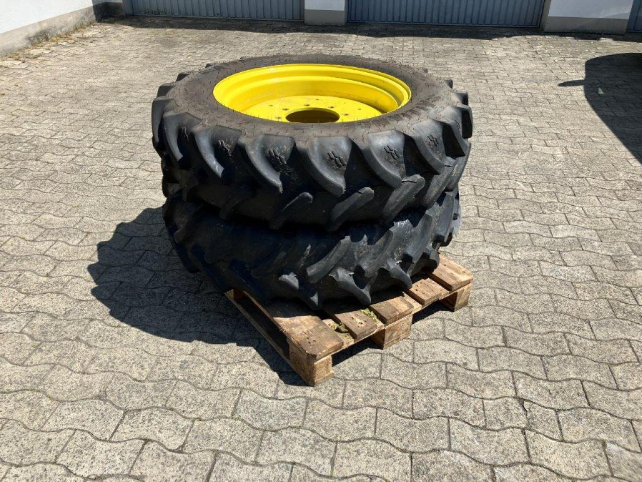 Alliance 320/85R28 - إطارات - آلات زراعية: صورة 1 Alliance 320/85R28 - إطارات - آلات زراعية: صورة 1