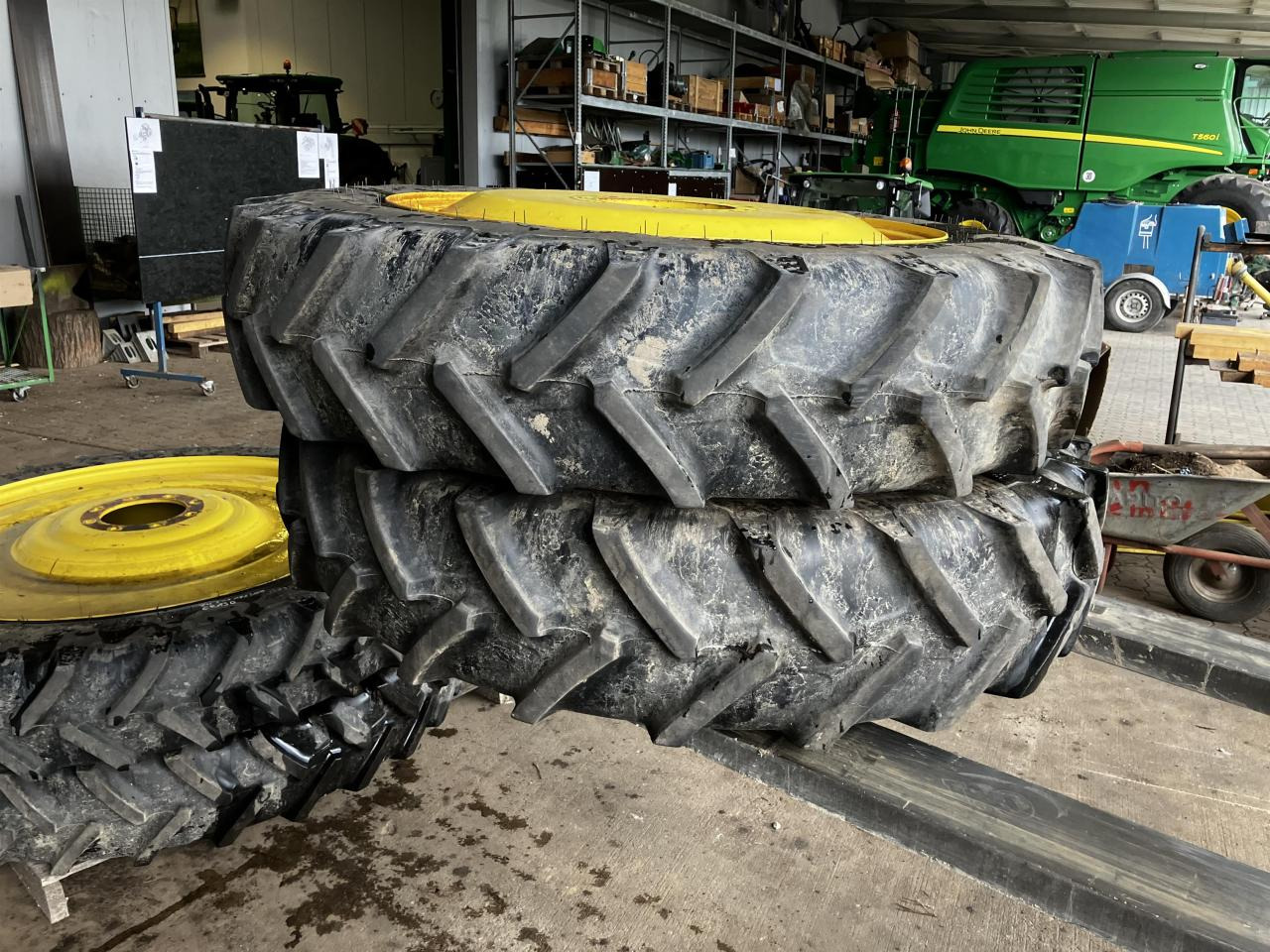 BKT 270/95R32 - إطارات - آلات زراعية: صورة 3 BKT 270/95R32 - إطارات - آلات زراعية: صورة 3