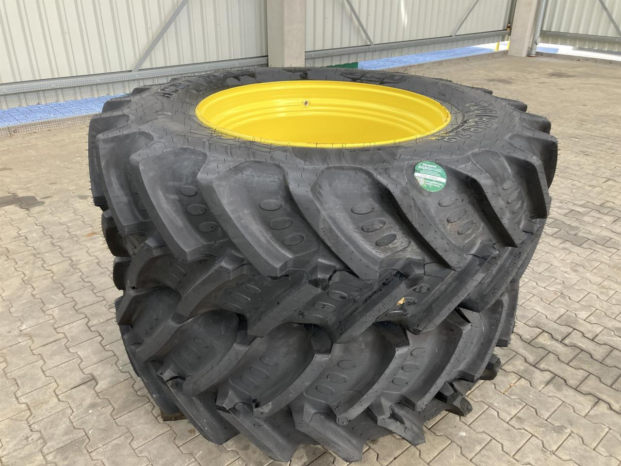 BKT 520/85R38 - إطارات - آلات زراعية: صورة 1 BKT 520/85R38 - إطارات - آلات زراعية: صورة 1