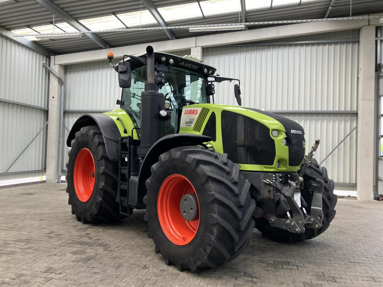 CLAAS Axion 930 - جرار: صورة 1 CLAAS Axion 930 - جرار: صورة 1