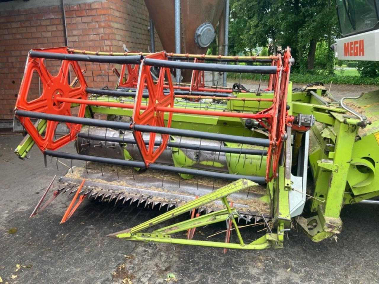 CLAAS Dominator 218 Mega - حصادة: صورة 5 CLAAS Dominator 218 Mega - حصادة: صورة 5