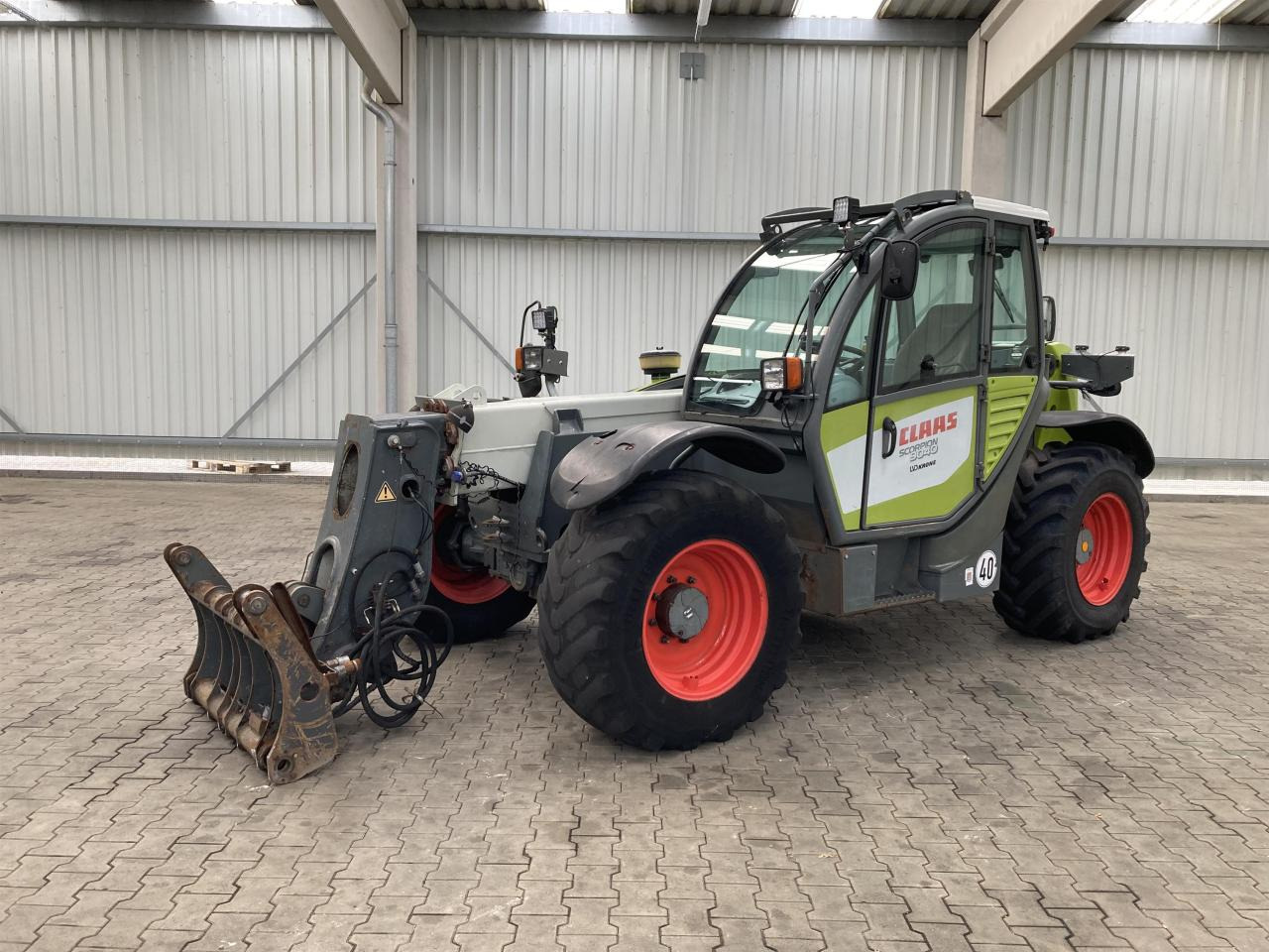 CLAAS Scorpion 9040 VariPower - آلة رفع ونقل تلسكوبية: صورة 1 CLAAS Scorpion 9040 VariPower - آلة رفع ونقل تلسكوبية: صورة 1