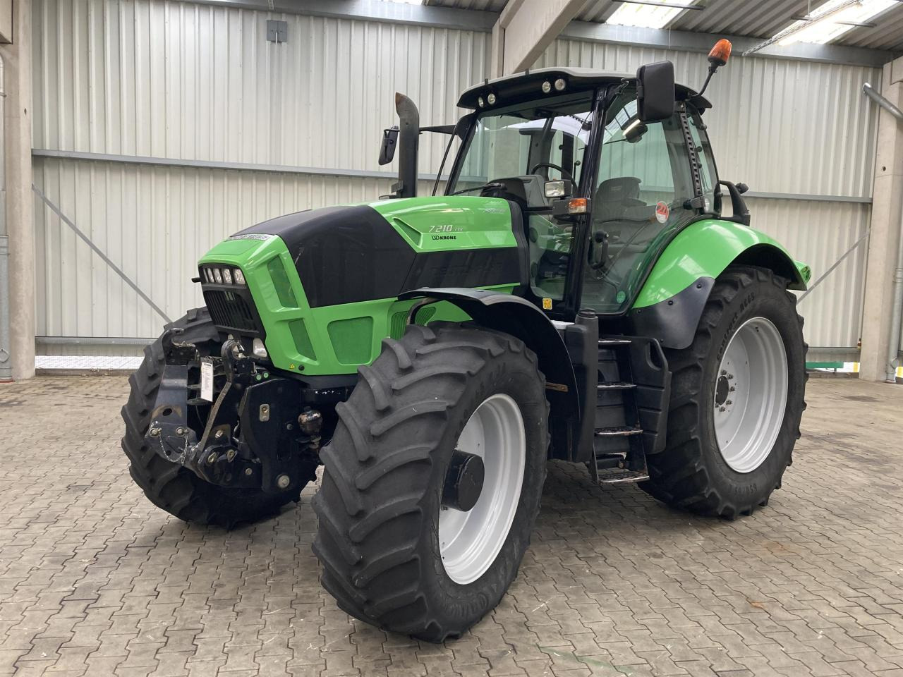 Deutz-Fahr 7210 TTV - جرار: صورة 1 Deutz-Fahr 7210 TTV - جرار: صورة 1