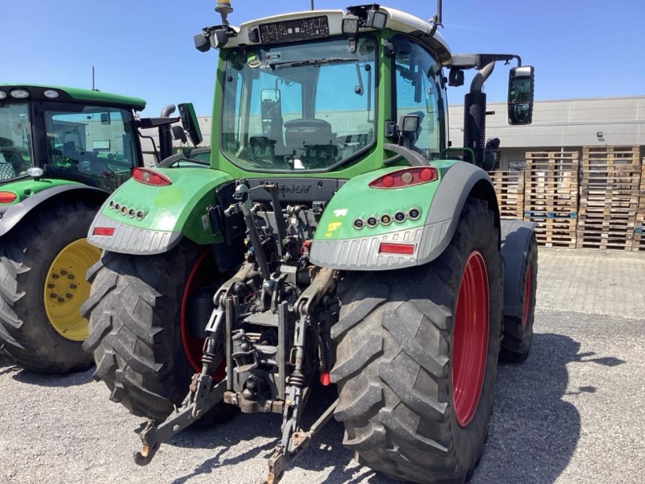 Fendt 720 Vario Profi Plus - جرار: صورة 3 Fendt 720 Vario Profi Plus - جرار: صورة 3