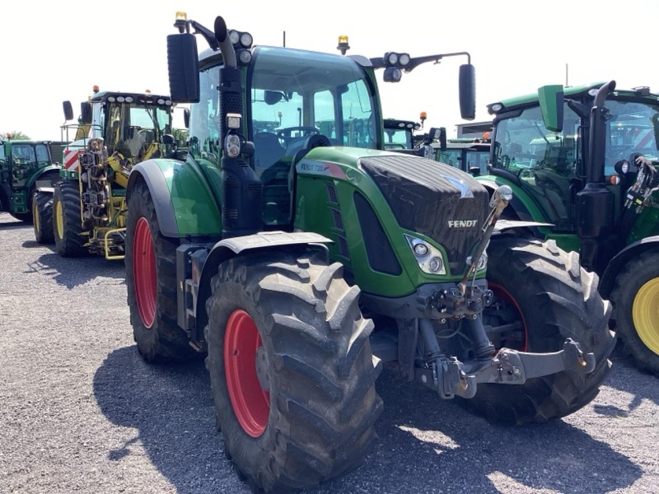 Fendt 720 Vario Profi Plus - جرار: صورة 2 Fendt 720 Vario Profi Plus - جرار: صورة 2