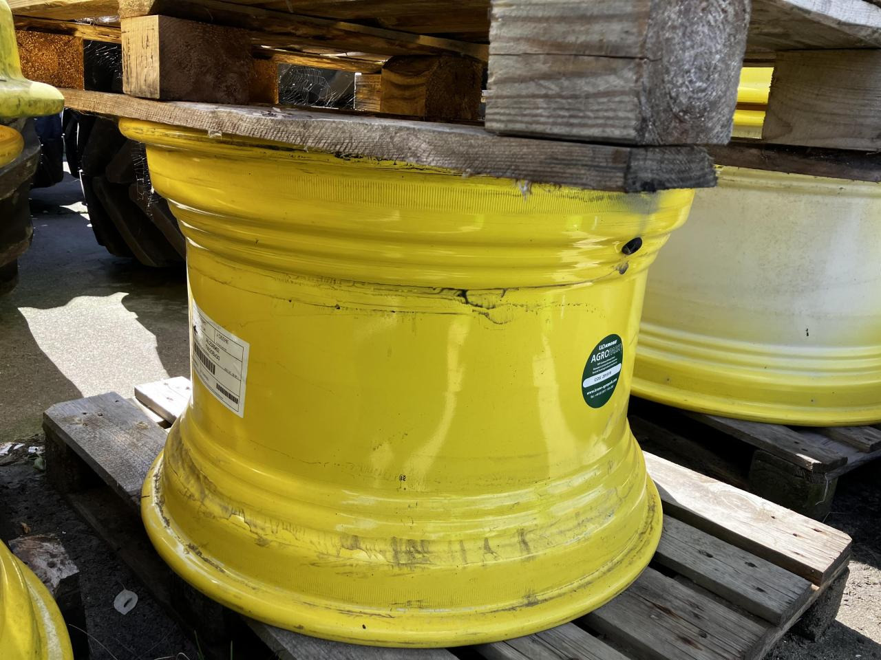 John Deere 20x30 - إطارات - آلات زراعية: صورة 4 John Deere 20x30 - إطارات - آلات زراعية: صورة 4
