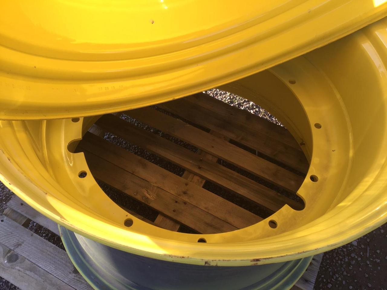 John Deere 42 Zoll - إطارات - آلات زراعية: صورة 3 John Deere 42 Zoll - إطارات - آلات زراعية: صورة 3