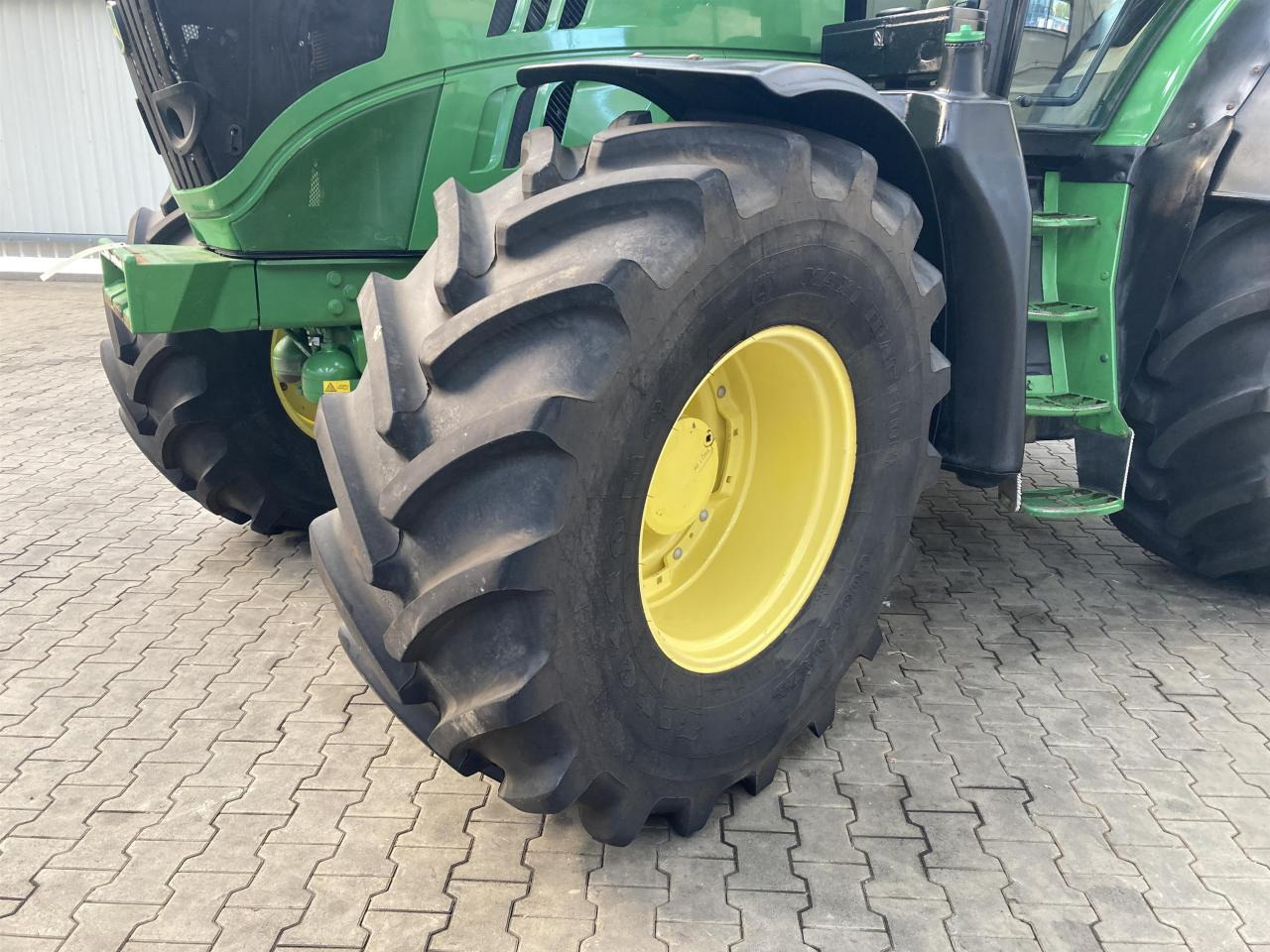 John Deere 6170R - جرار: صورة 2 John Deere 6170R - جرار: صورة 2