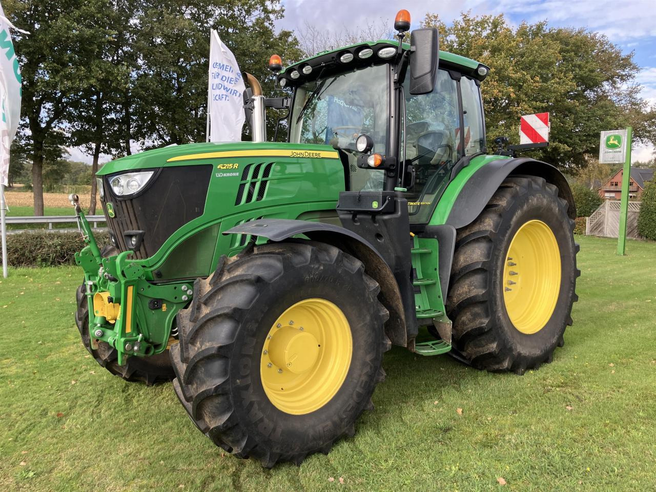 John Deere 6215R - جرار: صورة 1 John Deere 6215R - جرار: صورة 1