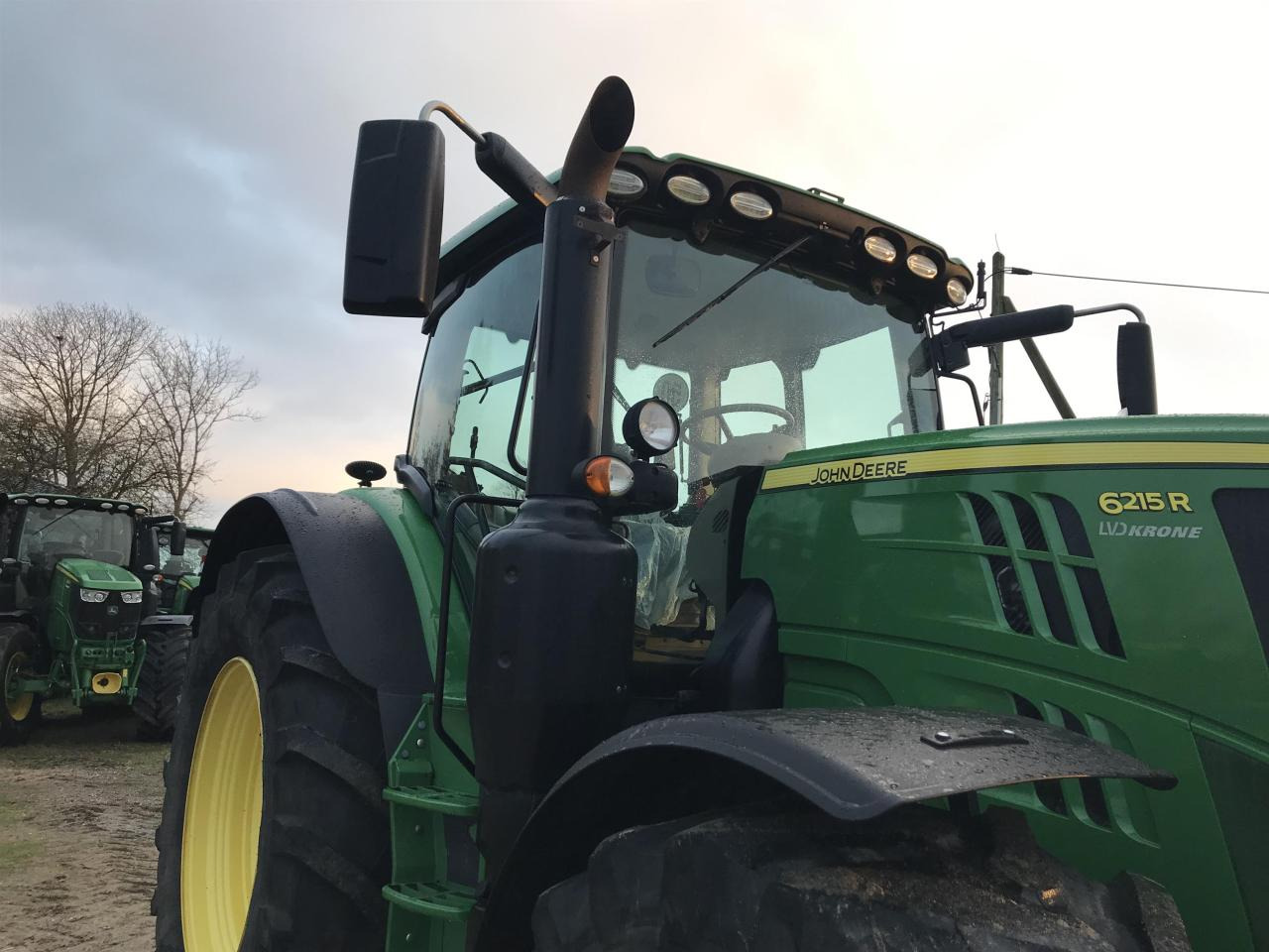 John Deere 6215R - جرار: صورة 2 John Deere 6215R - جرار: صورة 2