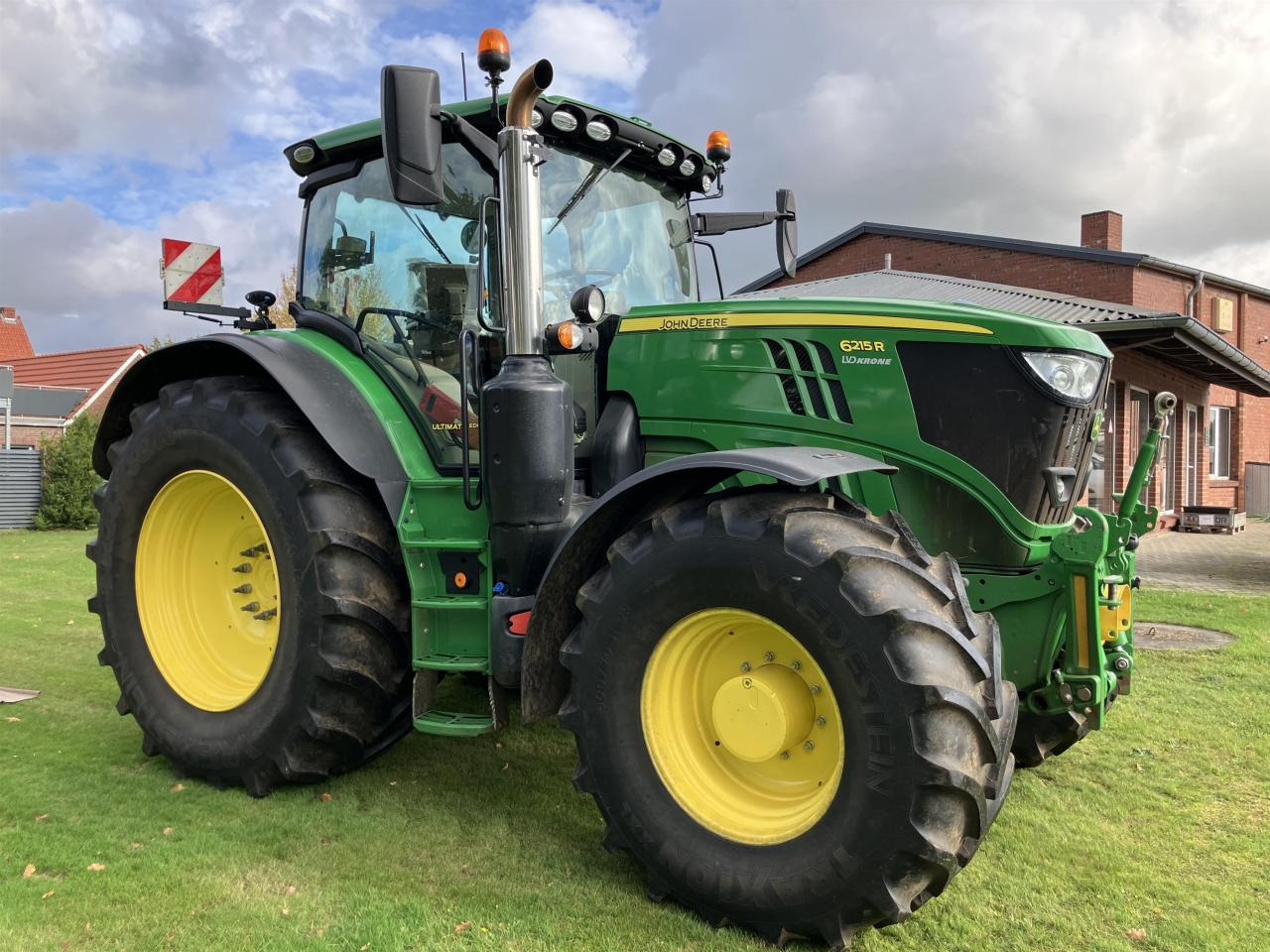 John Deere 6215R - جرار: صورة 3 John Deere 6215R - جرار: صورة 3