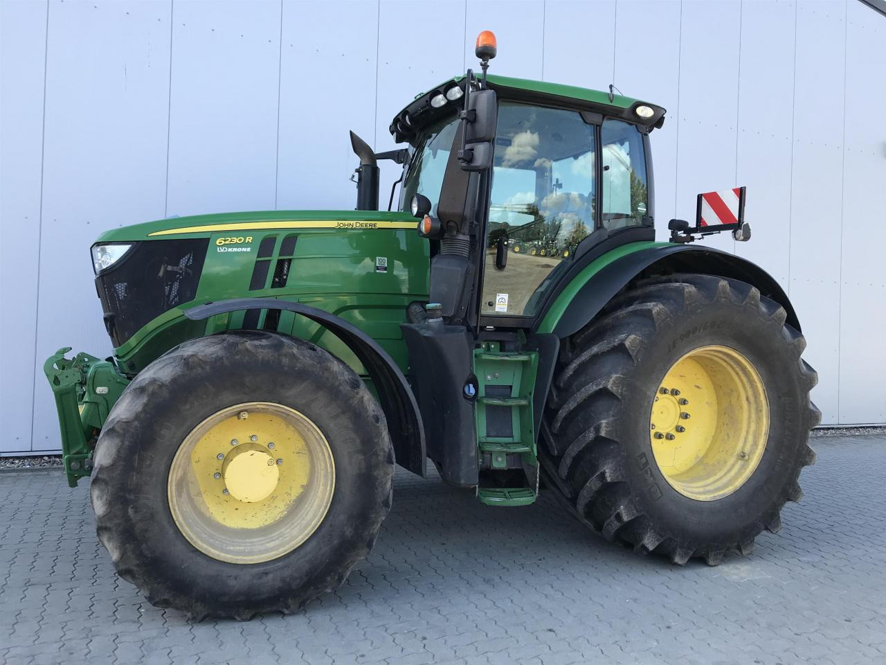 John Deere 6230R - جرار: صورة 1 John Deere 6230R - جرار: صورة 1