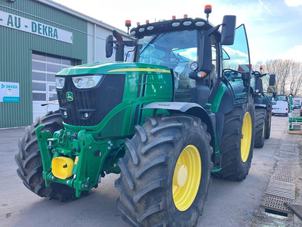 John Deere 6250R - جرار: صورة 1 John Deere 6250R - جرار: صورة 1