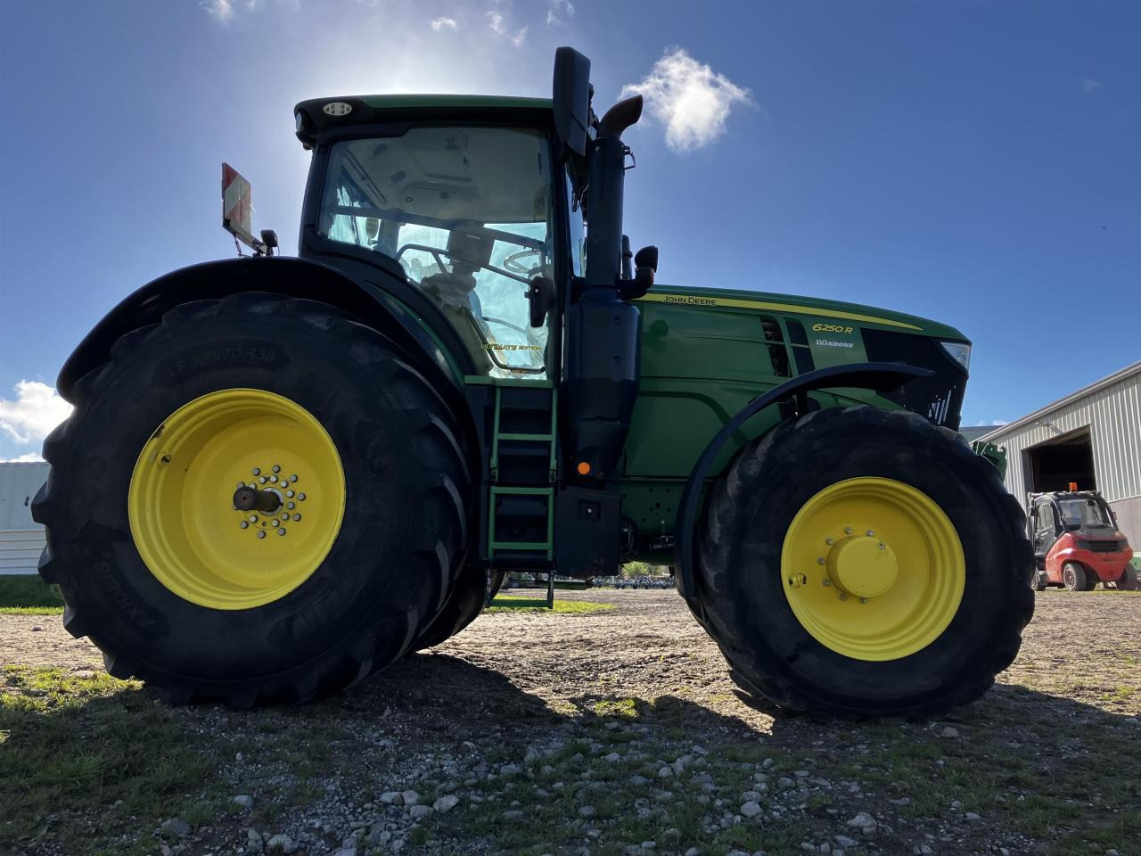 John Deere 6250R - جرار: صورة 1 John Deere 6250R - جرار: صورة 1