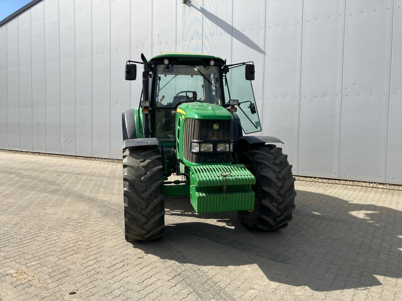 John Deere 6830 - جرار: صورة 3 John Deere 6830 - جرار: صورة 3