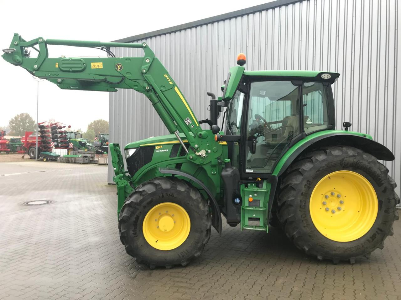 John Deere 6R 110 - جرار: صورة 1 John Deere 6R 110 - جرار: صورة 1