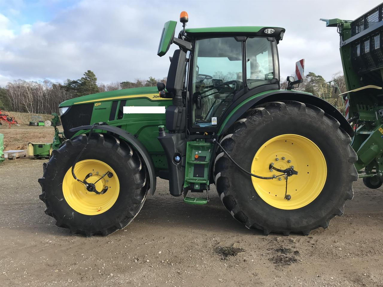 John Deere 6R 250 - جرار: صورة 1 John Deere 6R 250 - جرار: صورة 1