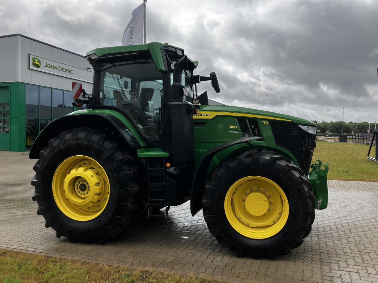 John Deere 7R 350 - جرار: صورة 2 John Deere 7R 350 - جرار: صورة 2