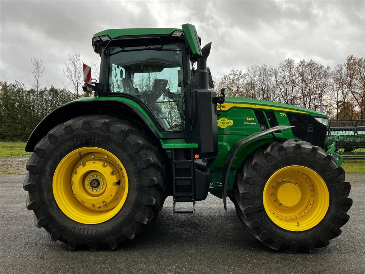 John Deere 7R 350 - جرار: صورة 2 John Deere 7R 350 - جرار: صورة 2