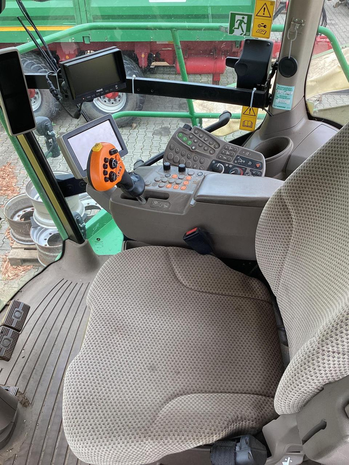 حصادة الأعلاف John Deere 8300: صورة 6 حصادة الأعلاف John Deere 8300: صورة 6